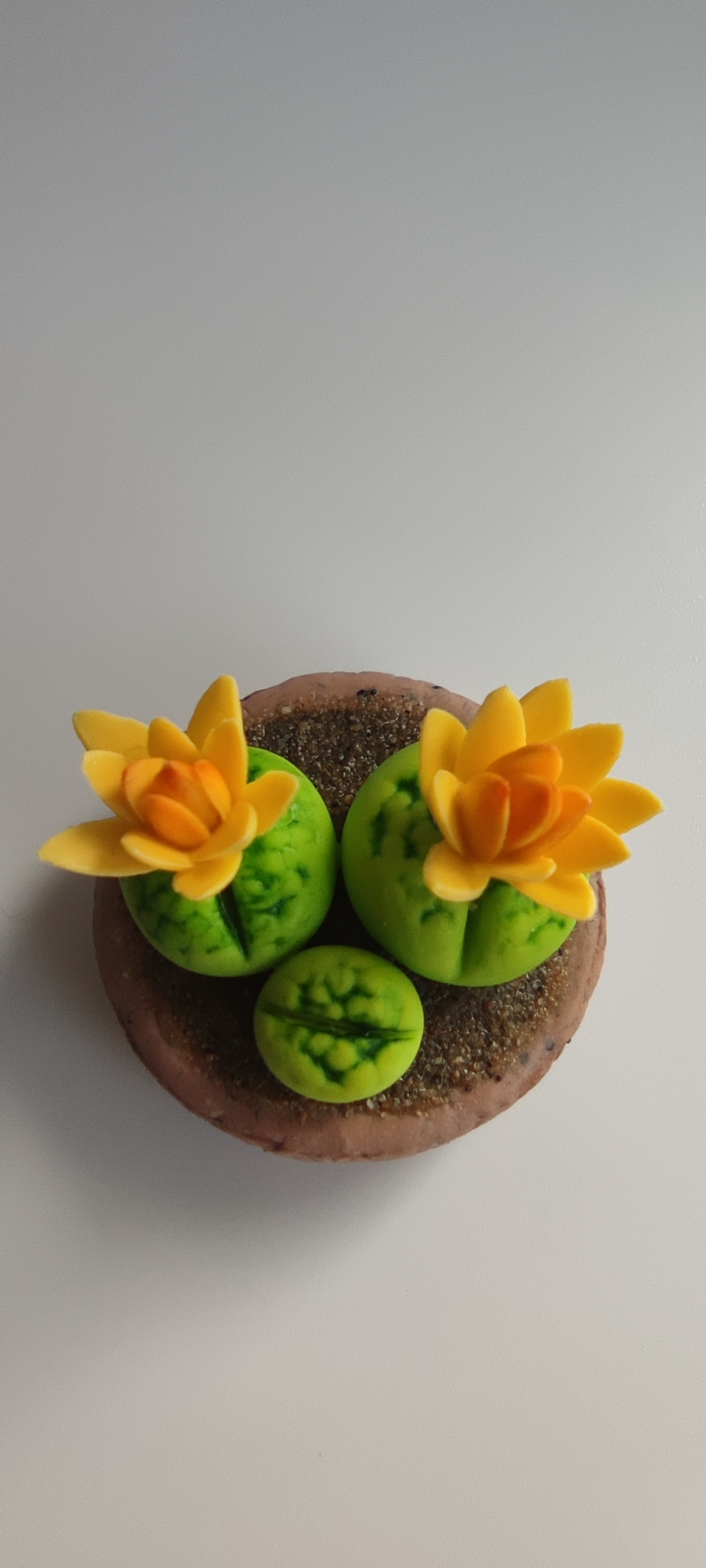 Цветы из полимерной глины для кукольного домика